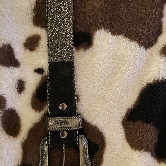 Glitzy belt from Buckle - Picture 3 of 6